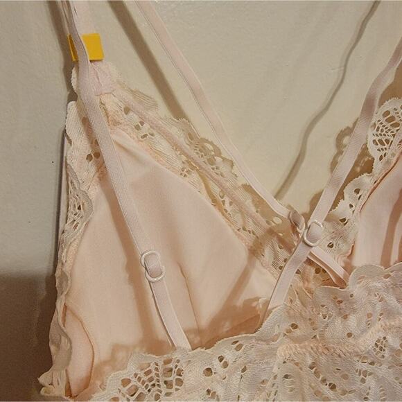 Juniors Small So Lace Bralette - Picture 4 of 9